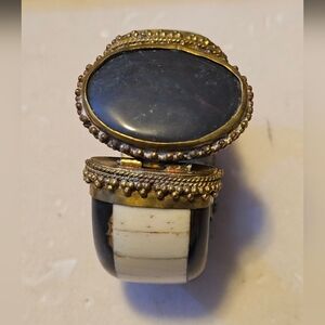 Elegant Black and Gold Women's Bracelet